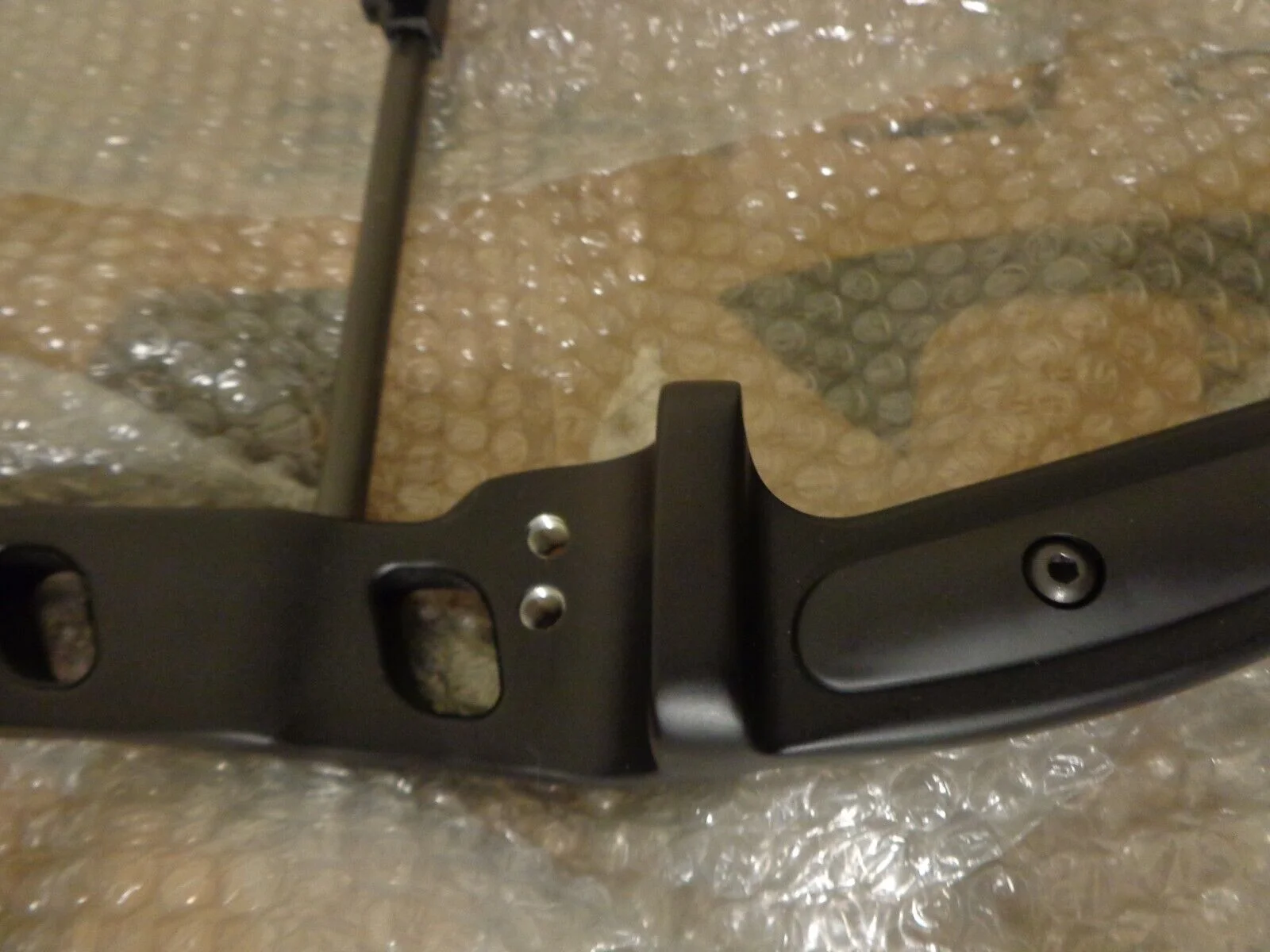 Carbon-Tech-40-50lbs-Compound-Bow-Black-RH-34-3