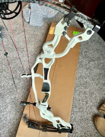 LH Hoyt Carbon Spyder Turbo Z5 Ultralight Light Gray FAST!!