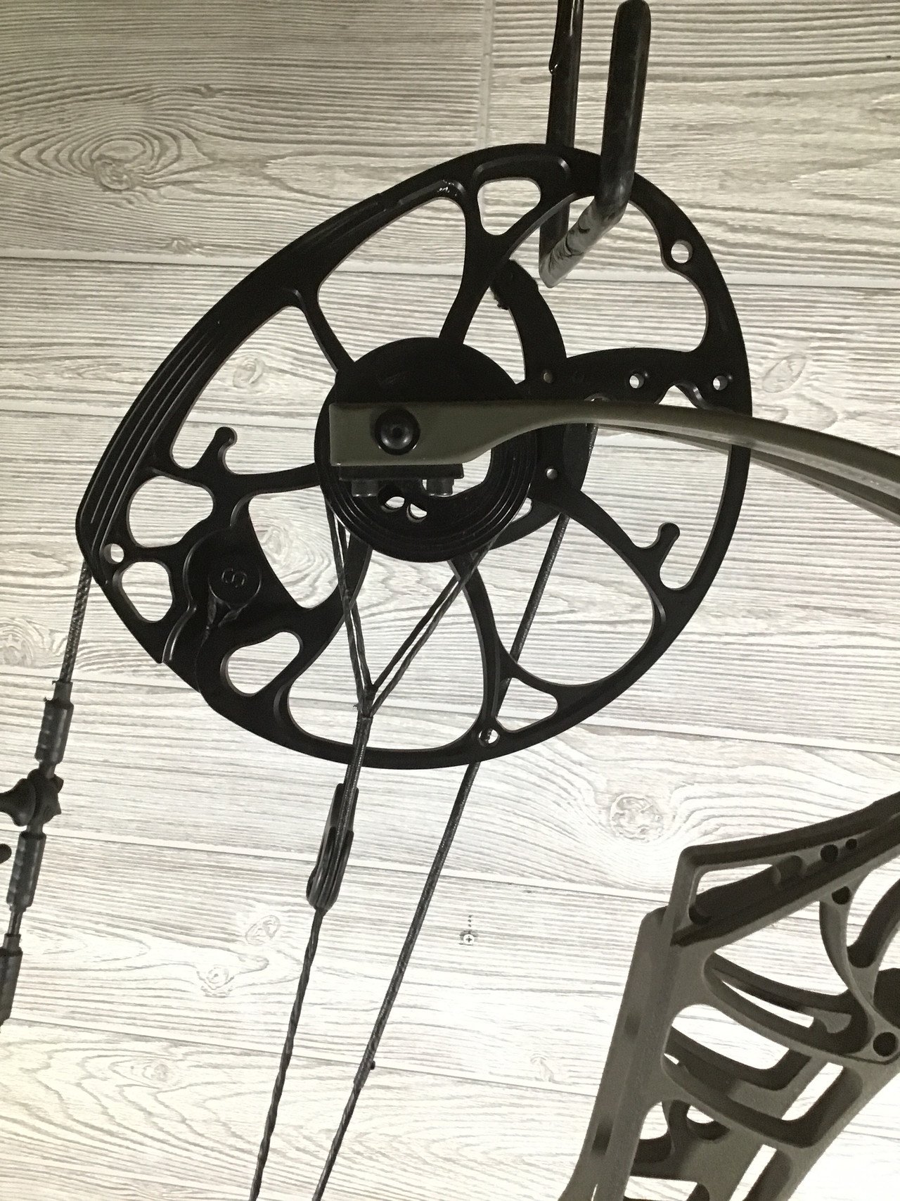 Mathews V3X 29 Left Hand Ambush Green1